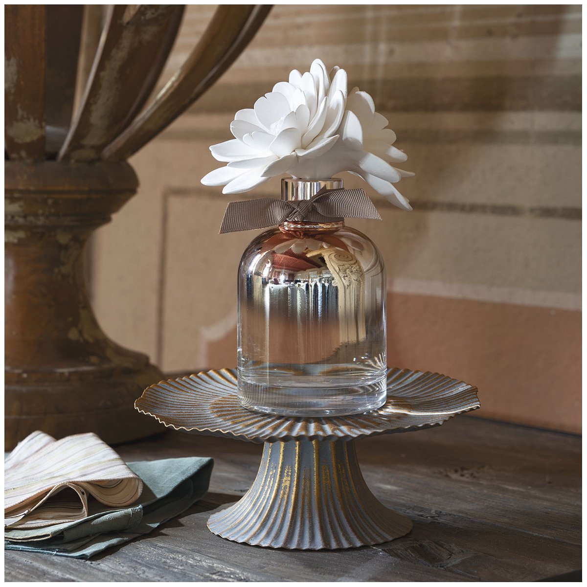 Diffuseur de parfum d’ambiance Valse Florale - Douceur d’Ambre 200 ml – Image 2